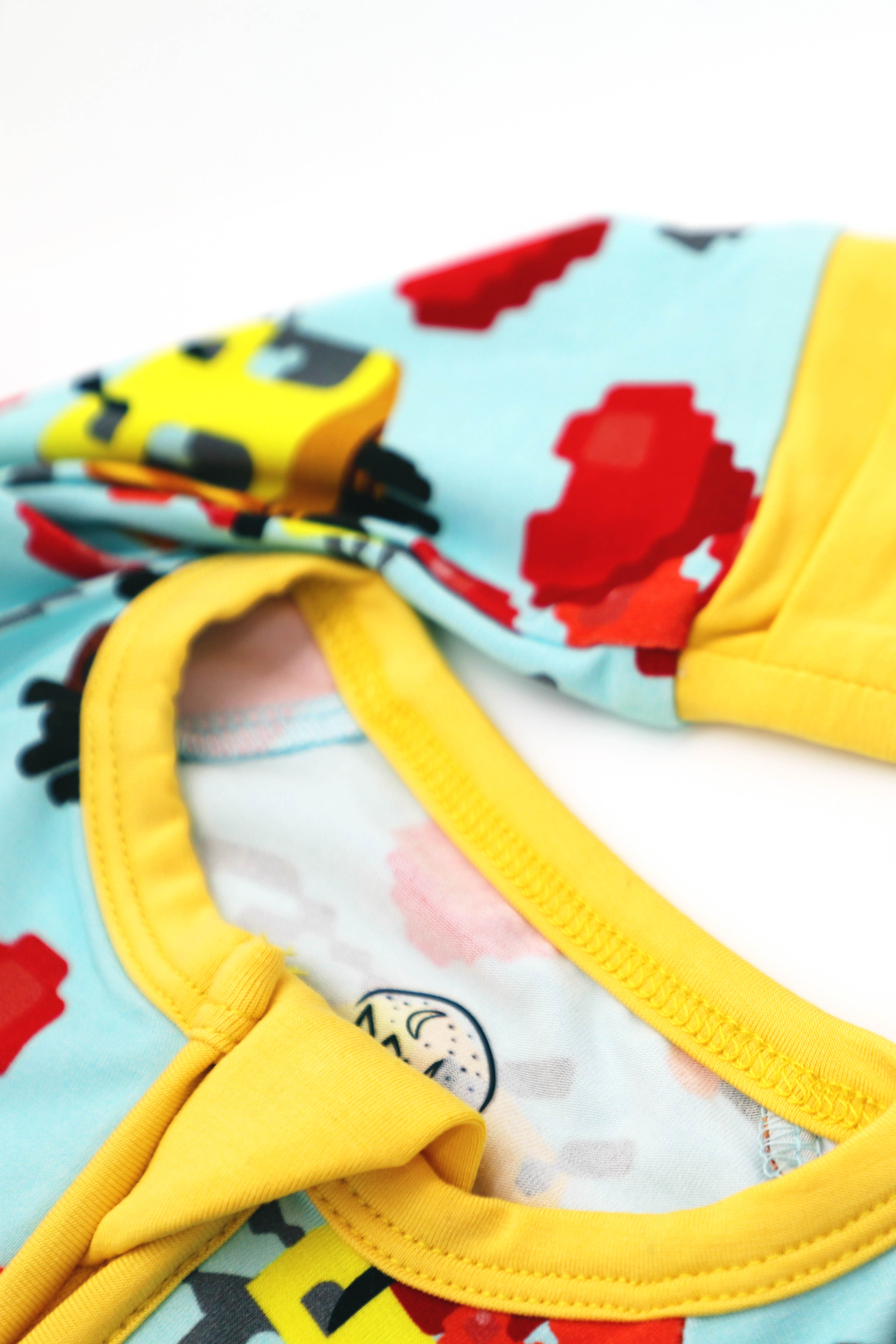 'Fans Only' Minecraft Bee - For Love and Honey (Onesie Pajama)