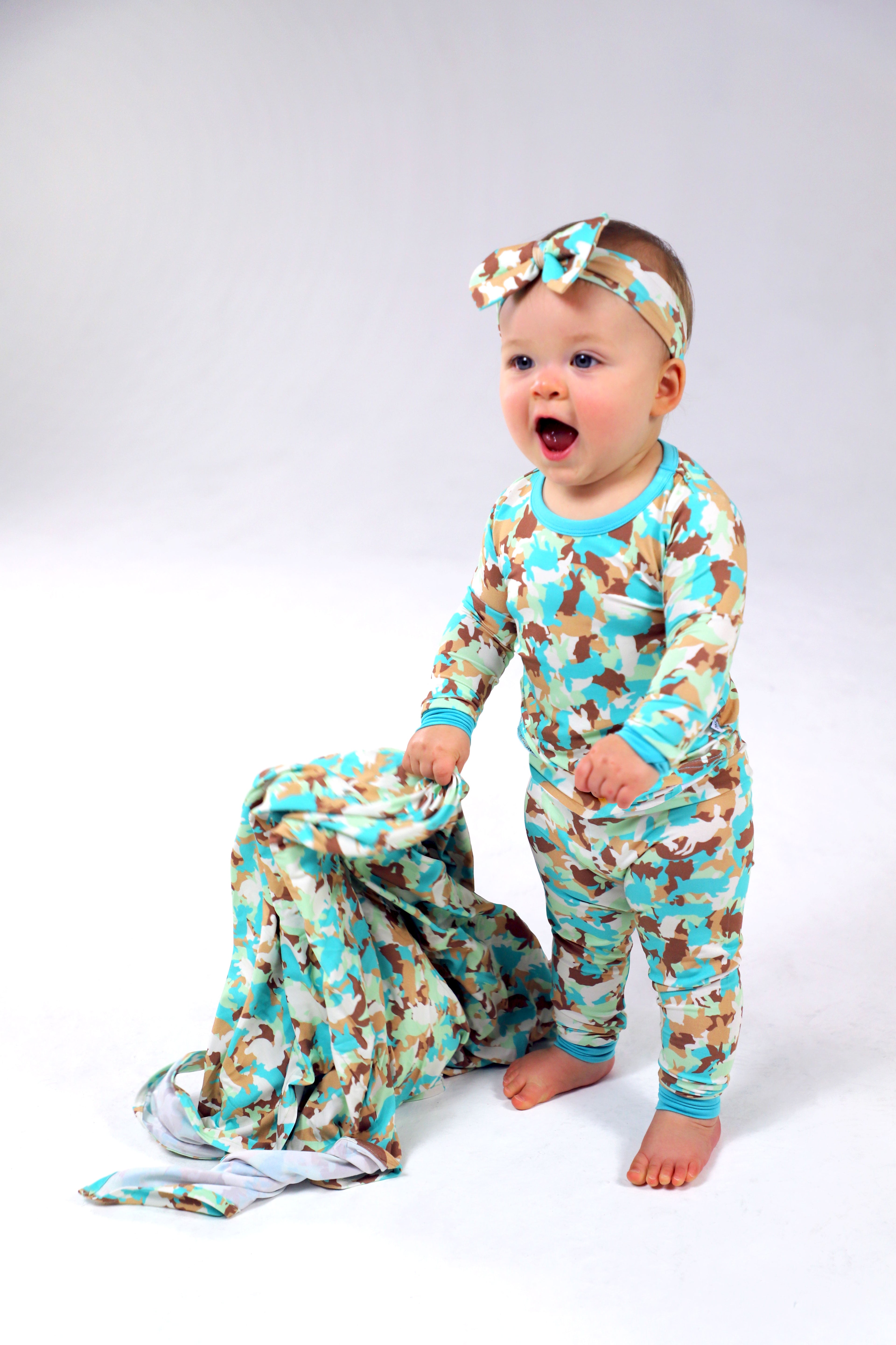 Camonials Bunnies Kids (Two-Piece Pajama)